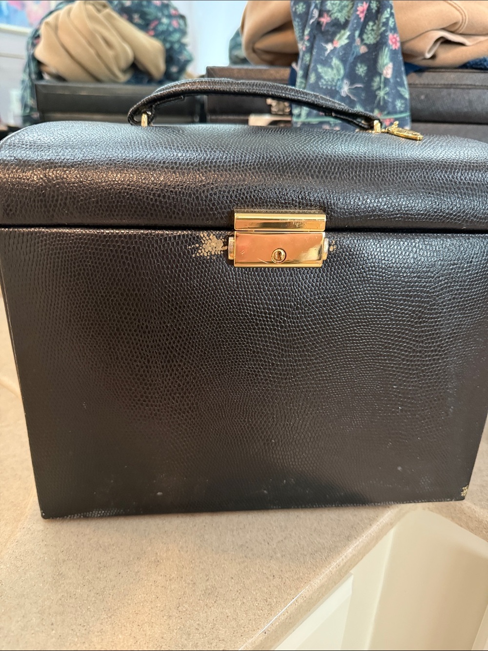 Wolf Jewelry Case - Black Leather with Gold Hardware
